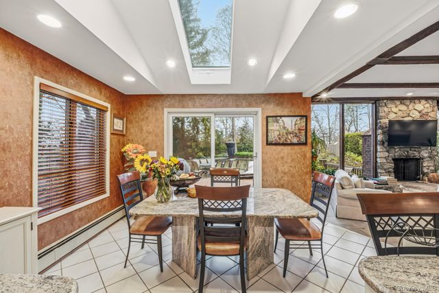 123 Robby Lane, Manhasset Hills, NY 11040