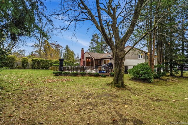 123 Robby Lane, Manhasset Hills, NY 11040