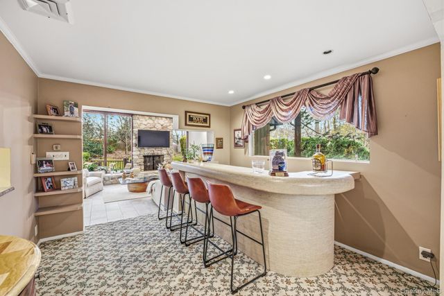 123 Robby Lane, Manhasset Hills, NY 11040