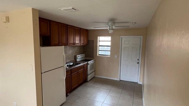 1203 NW 4th Street, Boynton Beach, FL 33435
