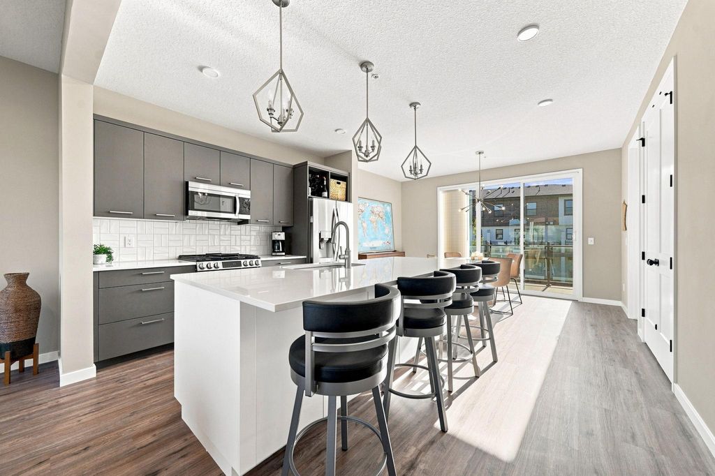 16060 Eagleview Drive, Lakeville, MN 55044 — photo 2