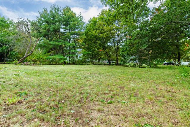 84 Locke Road, Hampton, NH 03842