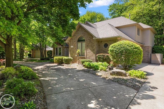 53291 Shanelle Lane, Shelby Twp, MI 48315