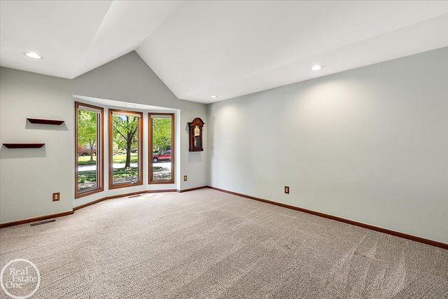 53291 Shanelle Lane, Shelby Twp, MI 48315