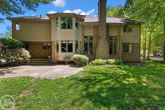 53291 Shanelle Lane, Shelby Twp, MI 48315