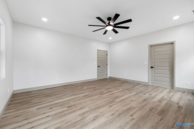 2092 Browns Valley Road, Guntersville, AL 35976