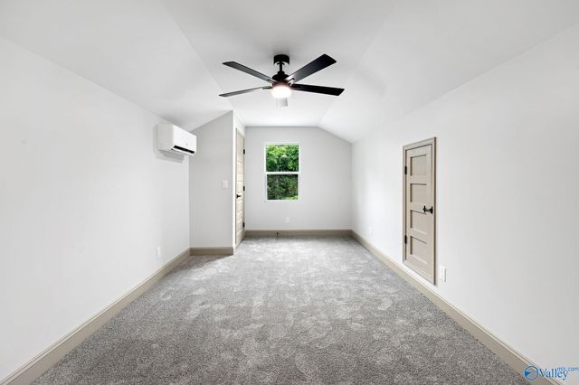 2092 Browns Valley Road, Guntersville, AL 35976