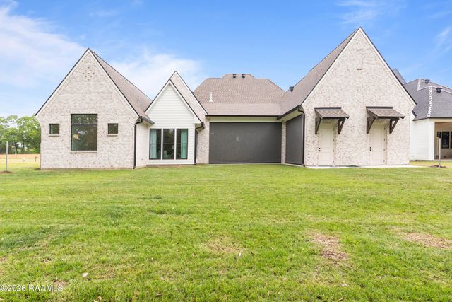 107 Leaning Oak Drive, Lafayette, LA 70508