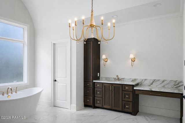 107 Leaning Oak Drive, Lafayette, LA 70508