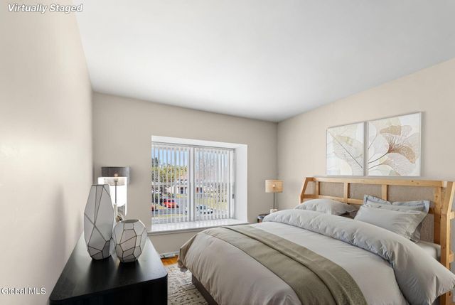 19 Kensington Square, Cohoes, NY 12047