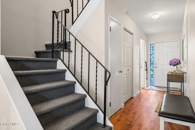 19 Kensington Square, Cohoes, NY 12047