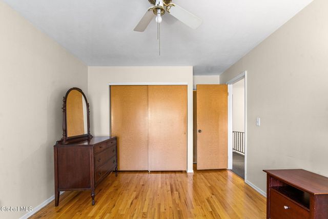 19 Kensington Square, Cohoes, NY 12047