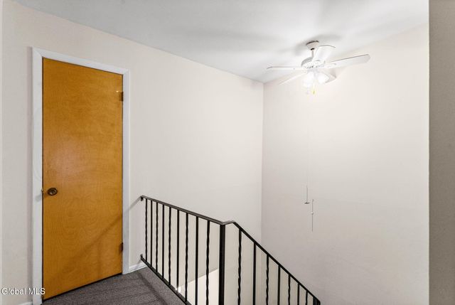 19 Kensington Square, Cohoes, NY 12047