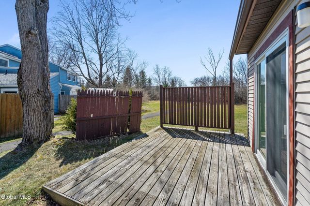 19 Kensington Square, Cohoes, NY 12047