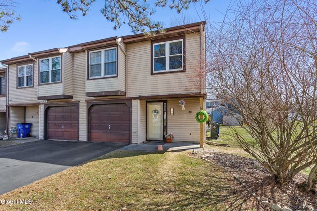 19 Kensington Square, Cohoes, NY 12047