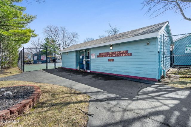 19 Kensington Square, Cohoes, NY 12047