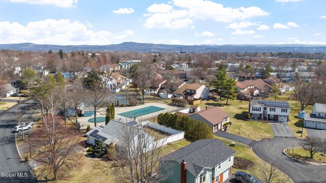 19 Kensington Square, Cohoes, NY 12047