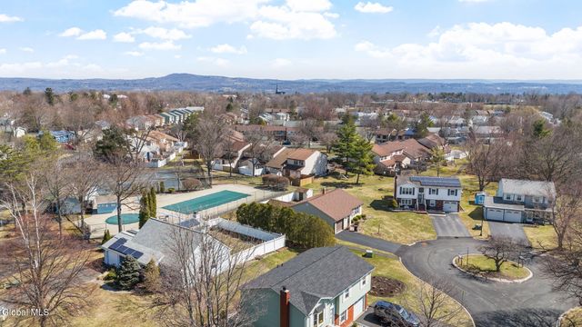 19 Kensington Square, Cohoes, NY 12047