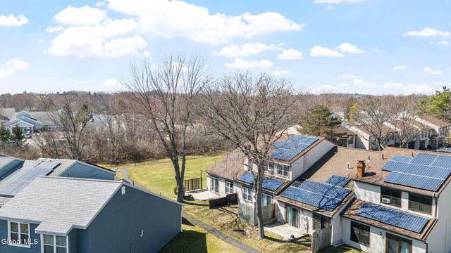 19 Kensington Square, Cohoes, NY 12047