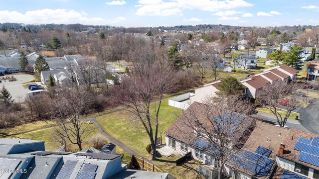 19 Kensington Square, Cohoes, NY 12047