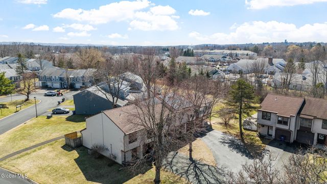 19 Kensington Square, Cohoes, NY 12047