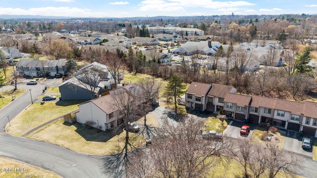 19 Kensington Square, Cohoes, NY 12047