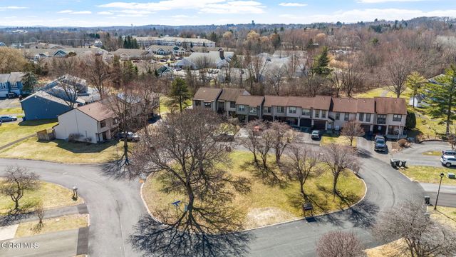 19 Kensington Square, Cohoes, NY 12047