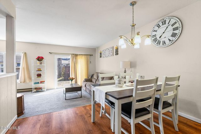 19 Kensington Square, Cohoes, NY 12047