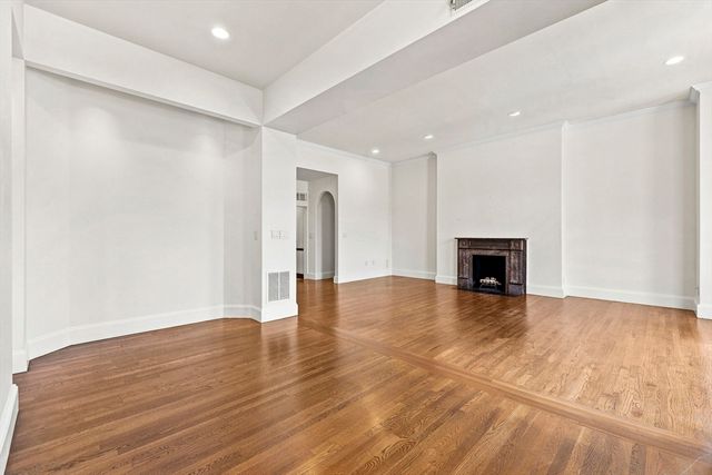 398 Beacon Street 3, Boston, MA 02116