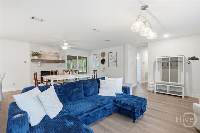 202 Sunderland Drive, Savannah, GA 31406