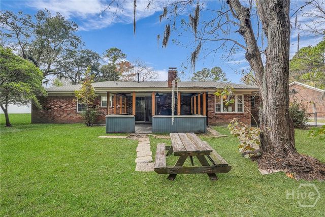 202 Sunderland Drive, Savannah, GA 31406