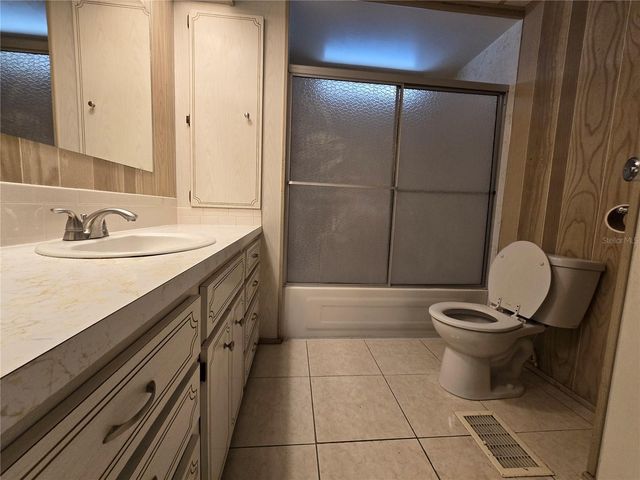 1805 BLUE LAKE DRIVE, Lakeland, FL 33801