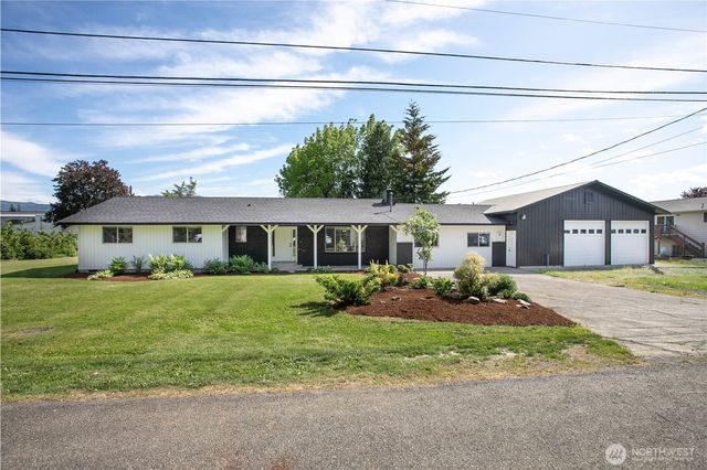 319 Vancouver Street, Sumas, WA 98295