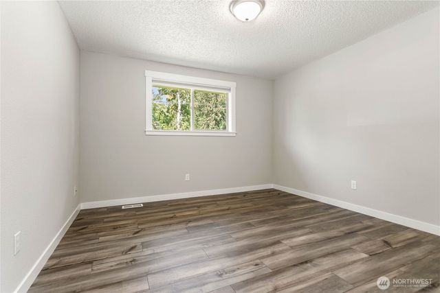 319 Vancouver Street, Sumas, WA 98295