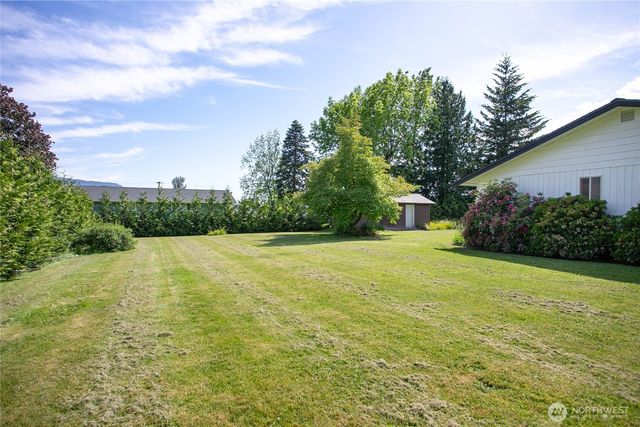 319 Vancouver Street, Sumas, WA 98295