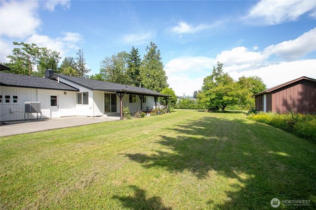 319 Vancouver Street, Sumas, WA 98295