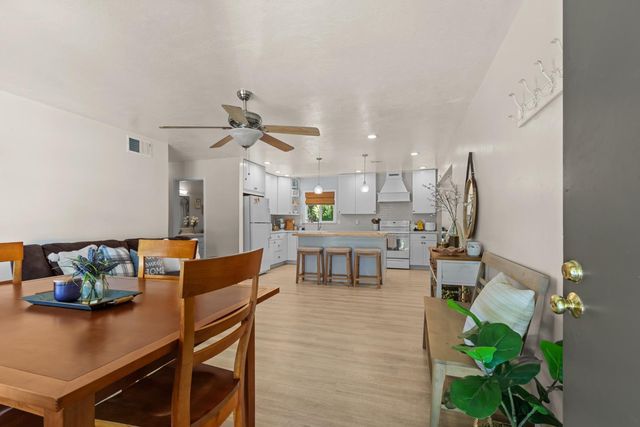 6545 miles ln, Carmichael, CA 95608
