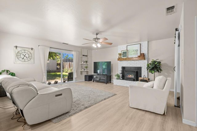6545 miles ln, Carmichael, CA 95608
