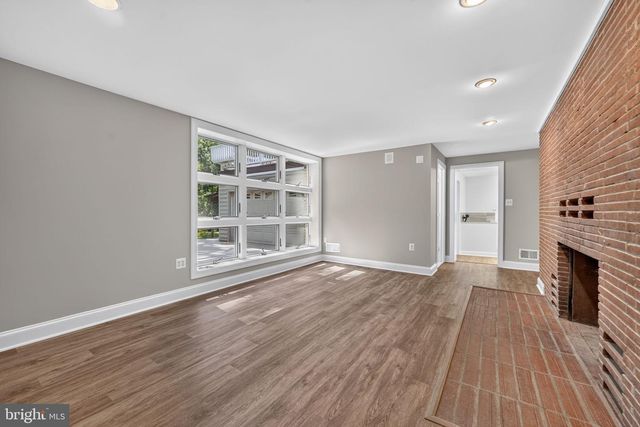 10800 PARK RD, Lorton, VA 22079
