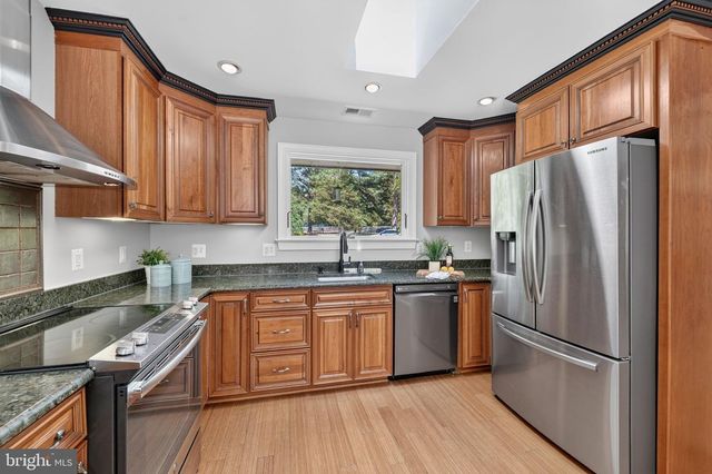 10800 PARK RD, Lorton, VA 22079
