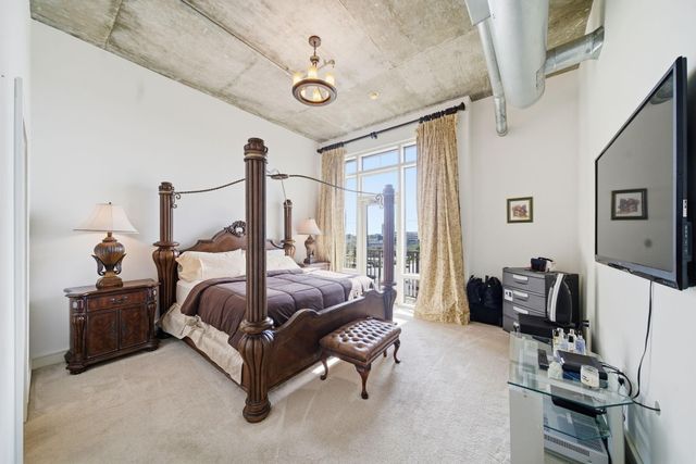 1616 Fountain View Drive 510, Houston, TX 77057