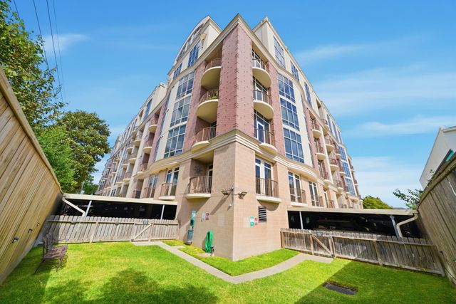 1616 Fountain View Drive 510, Houston, TX 77057