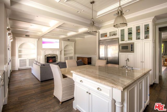 12142 Hollyglen Place, Studio City (los Angeles), CA 91604