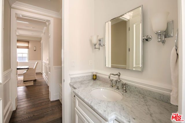 12142 Hollyglen Place, Studio City (los Angeles), CA 91604