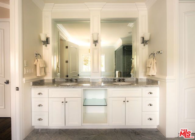 12142 Hollyglen Place, Studio City (los Angeles), CA 91604