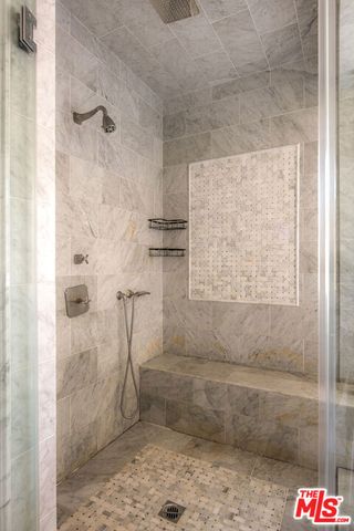 12142 Hollyglen Place, Studio City (los Angeles), CA 91604