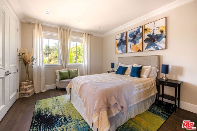 12142 Hollyglen Place, Studio City (los Angeles), CA 91604