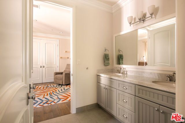 12142 Hollyglen Place, Studio City (los Angeles), CA 91604