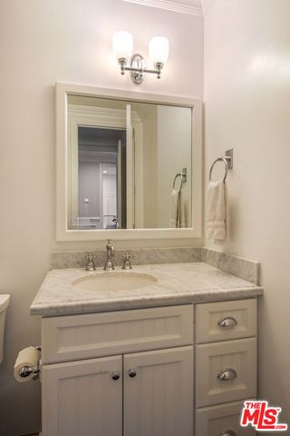 12142 Hollyglen Place, Studio City (los Angeles), CA 91604