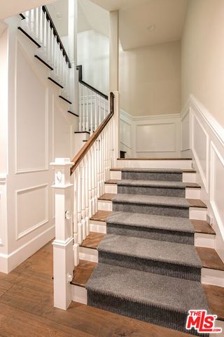 12142 Hollyglen Place, Studio City (los Angeles), CA 91604